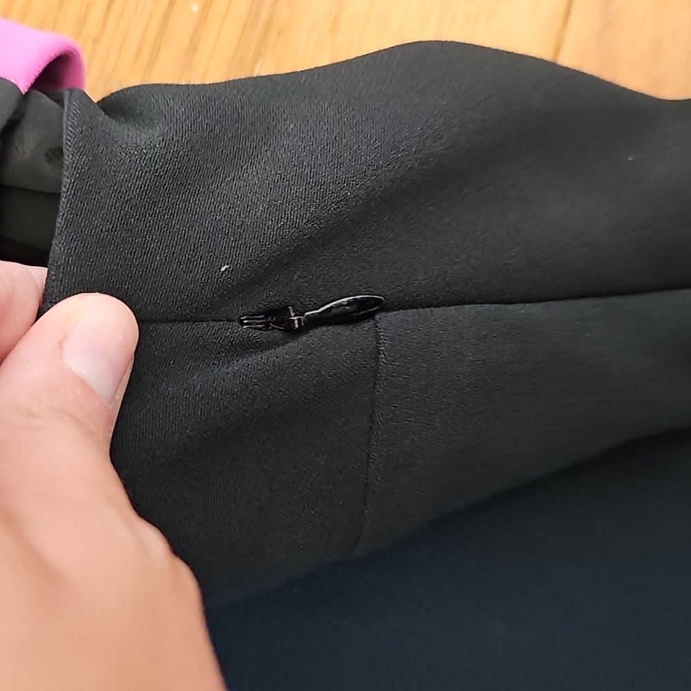 Balenciaga Black Tank With Pink Band At The Back - Picture 7 of 14